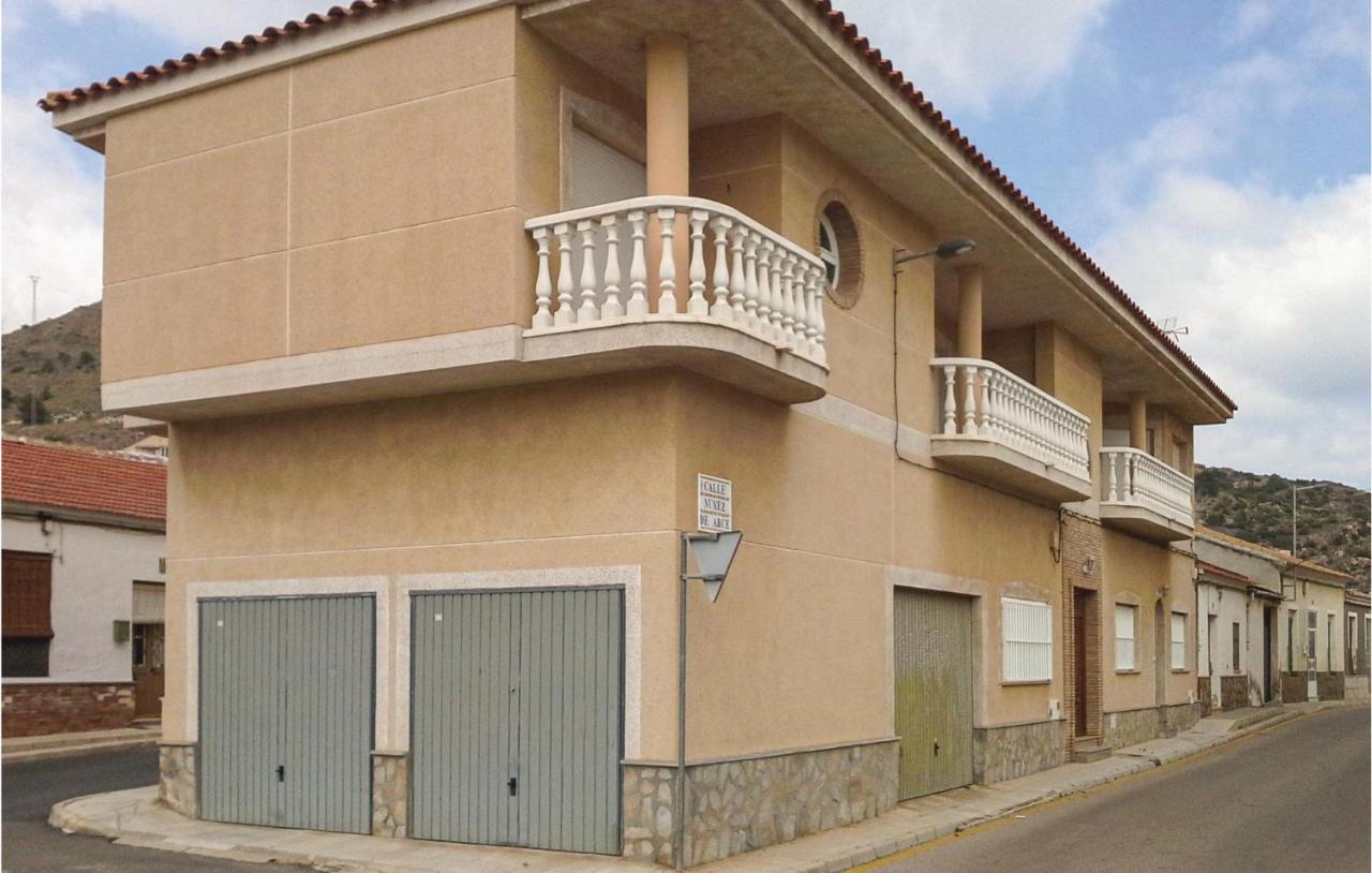 Awesome Home In Portman With Kitchen Dış mekan fotoğraf