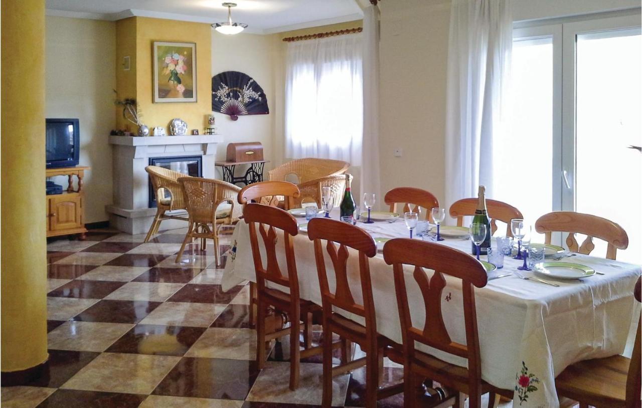 Awesome Home In Portman With Kitchen Dış mekan fotoğraf